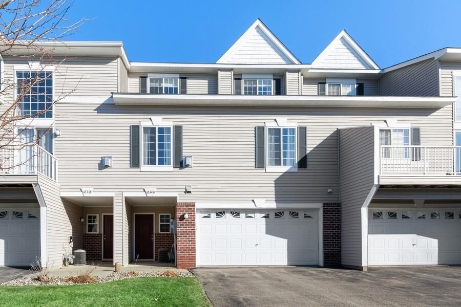 Property Photo:  18340 Kerrville Trail 709  MN 55044 