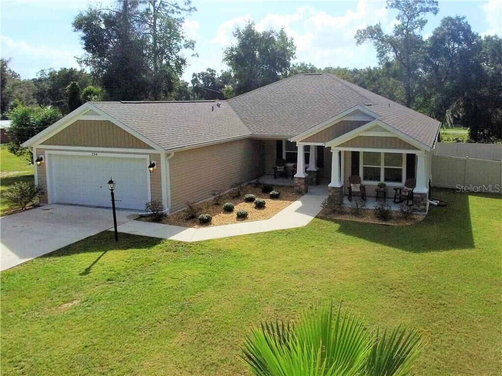 Property Photo:  254 W McClendon Street  FL 32159 