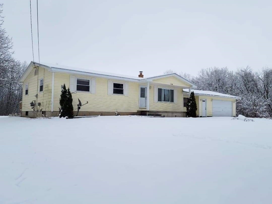 9048 N Vassar Rd  Mount Morris MI 48458 photo