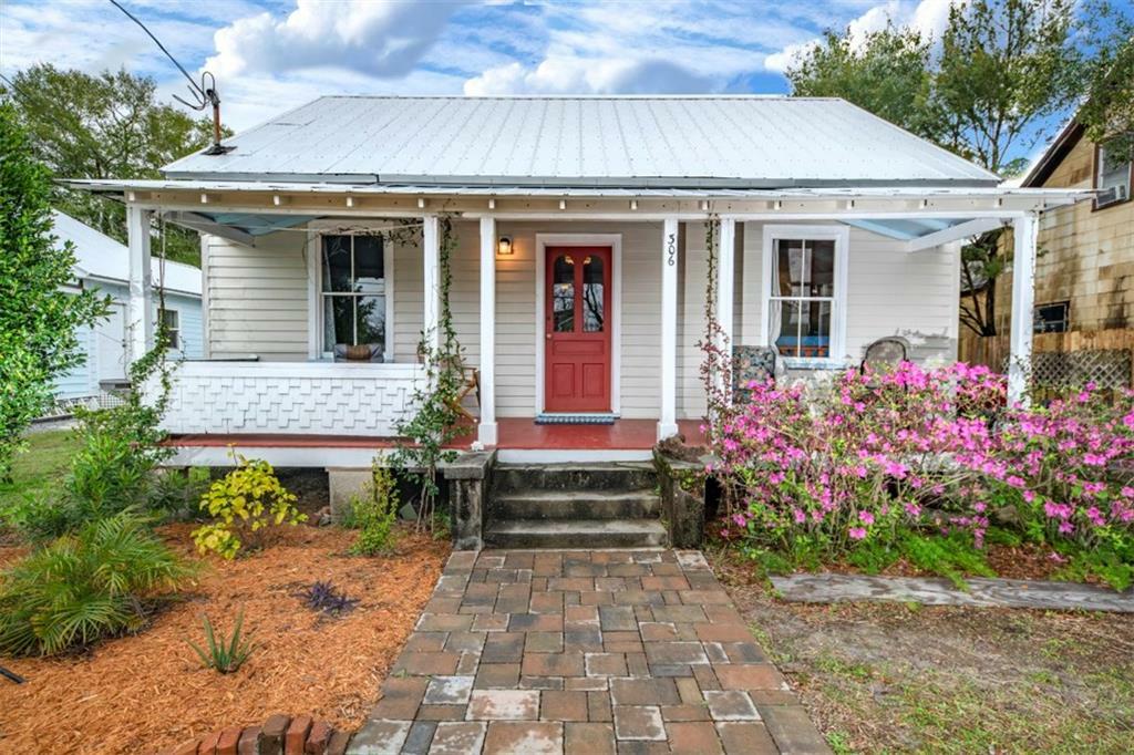 Property Photo:  306 9th Street  FL 32034 