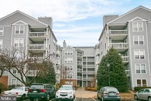 Property Photo:  3176 Summit Square Drive 4-C7  VA 22124 