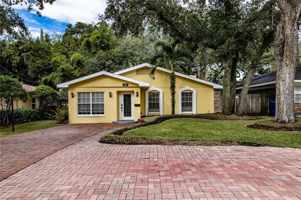 Property Photo:  4421 W Estrella Street  FL 33629 