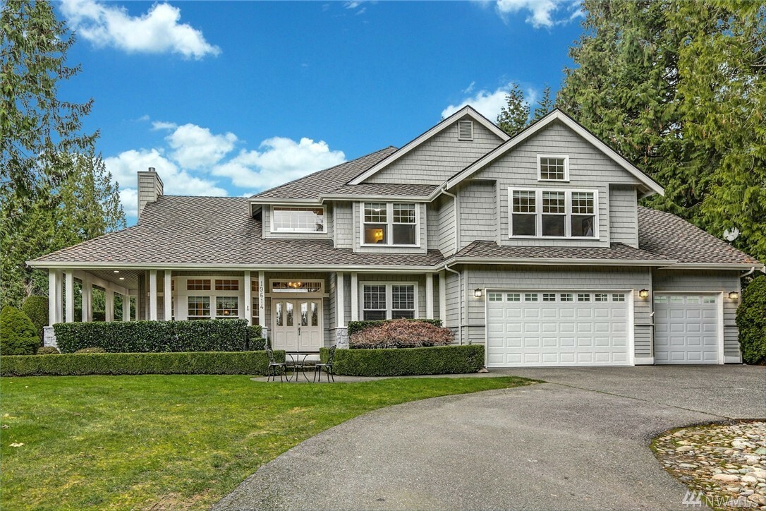 Property Photo:  19614 NE 169th St  WA 98077 