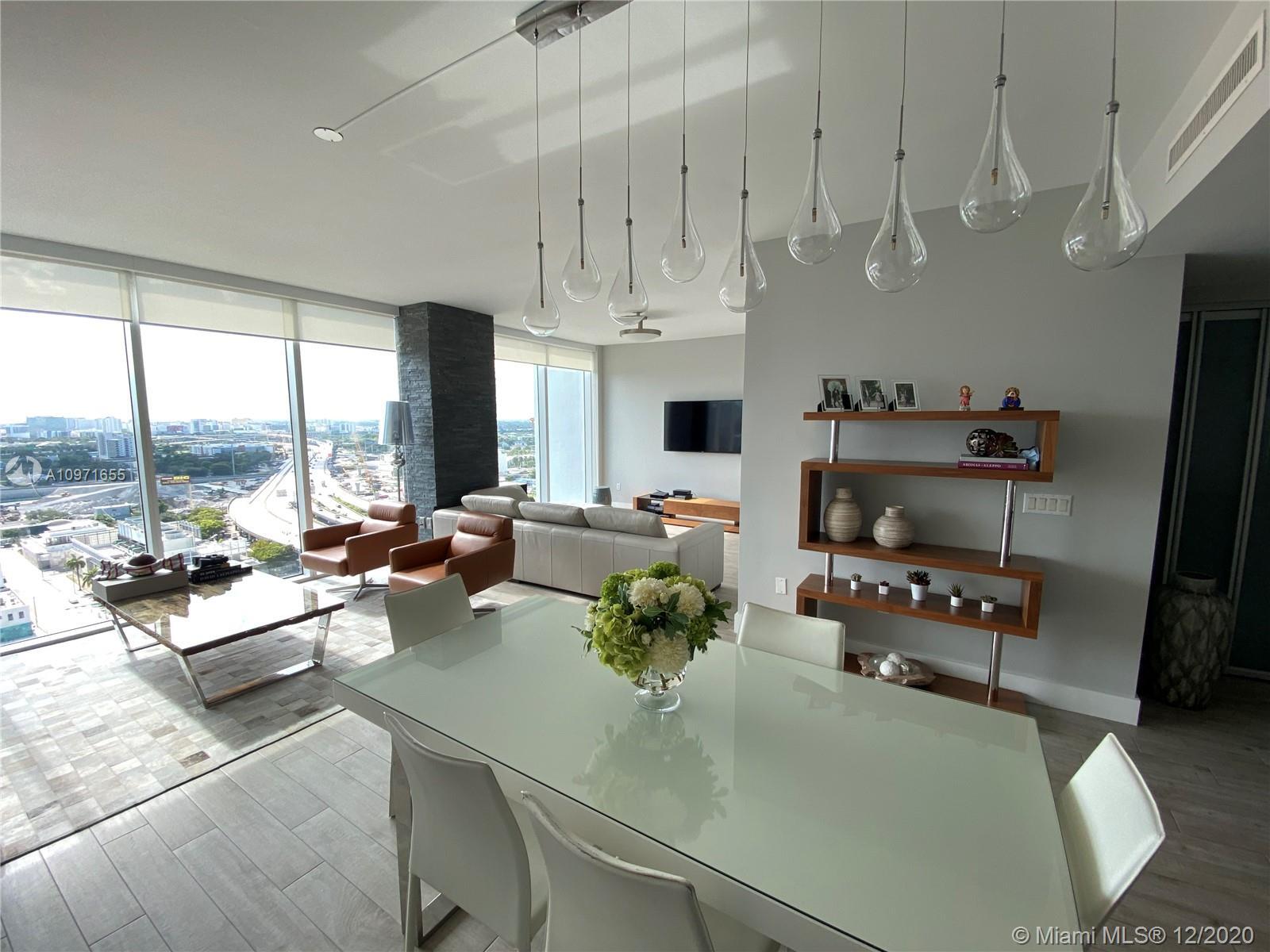 Property Photo: 1040 Biscayne Blvd 1807 FL 33132