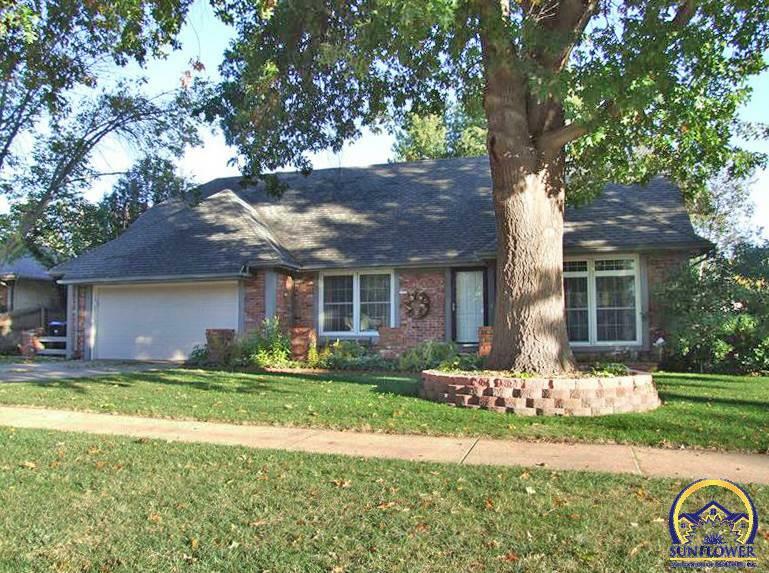 Property Photo:  5842 SW Smith Pl  KS 66614 