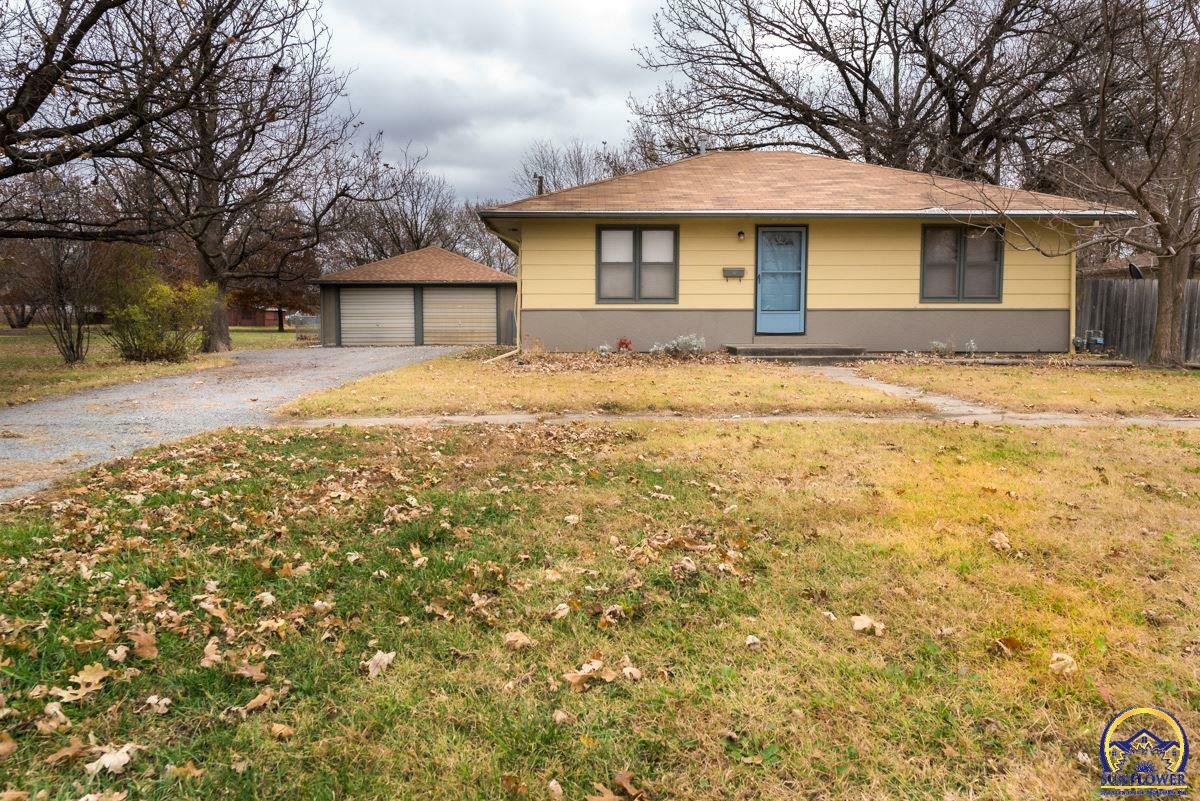 Property Photo:  310 N 4th St  KS 66523 