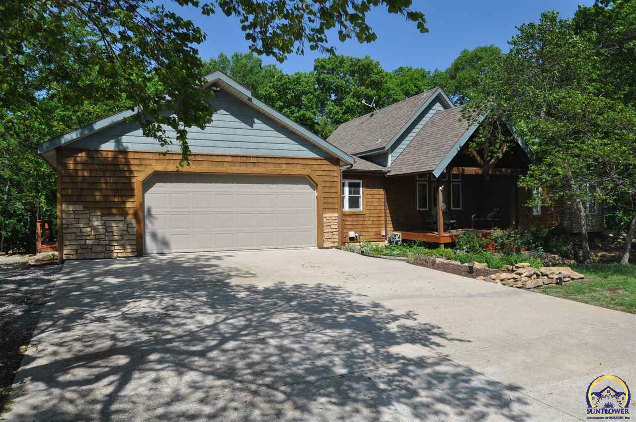 Property Photo:  6943 Lake Ridge Pkwy  KS 66070 