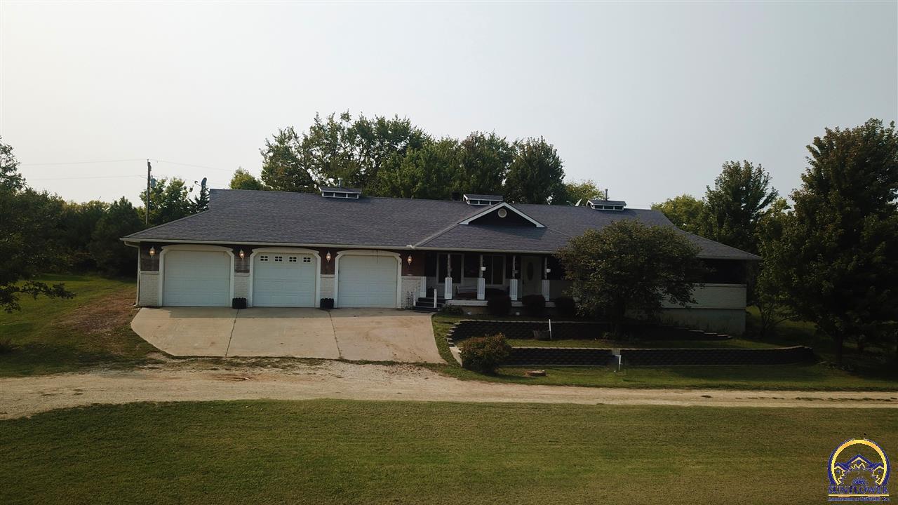 Property Photo: 21663 Valley Brook Ln KS 66524