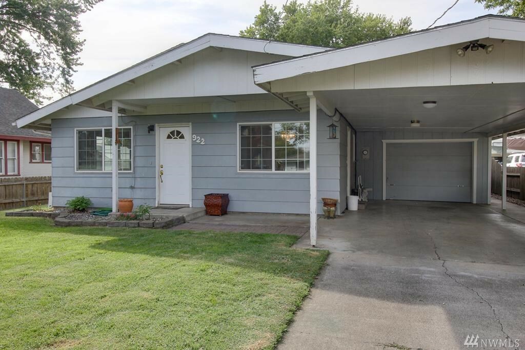 Property Photo: 922 Oriole St WA 99362