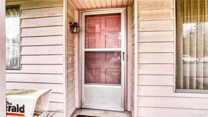 Property Photo:  1 77th Place SW  WA 98203 