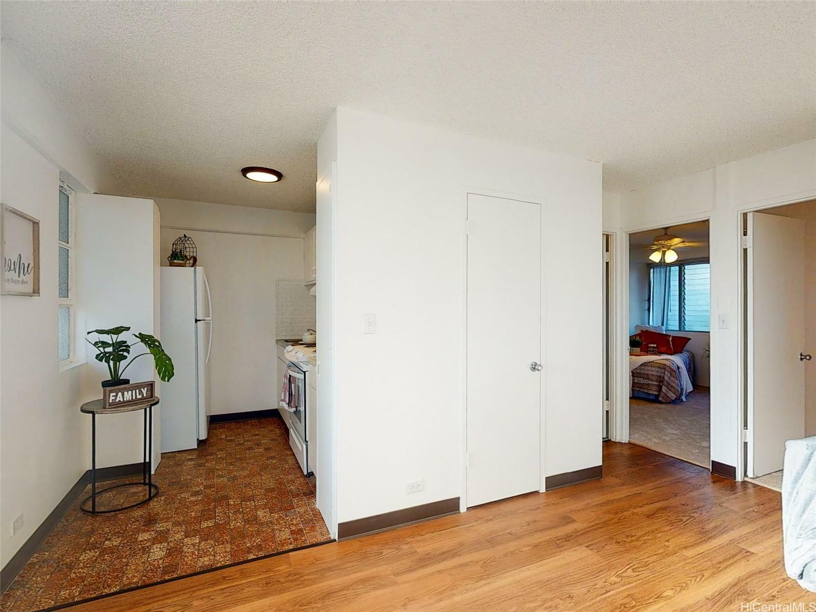 Property Photo:  837 Kapahulu Avenue 206  HI 96816 