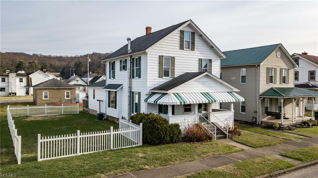 Property Photo:  906 Dewey Avenue  WV 26170 