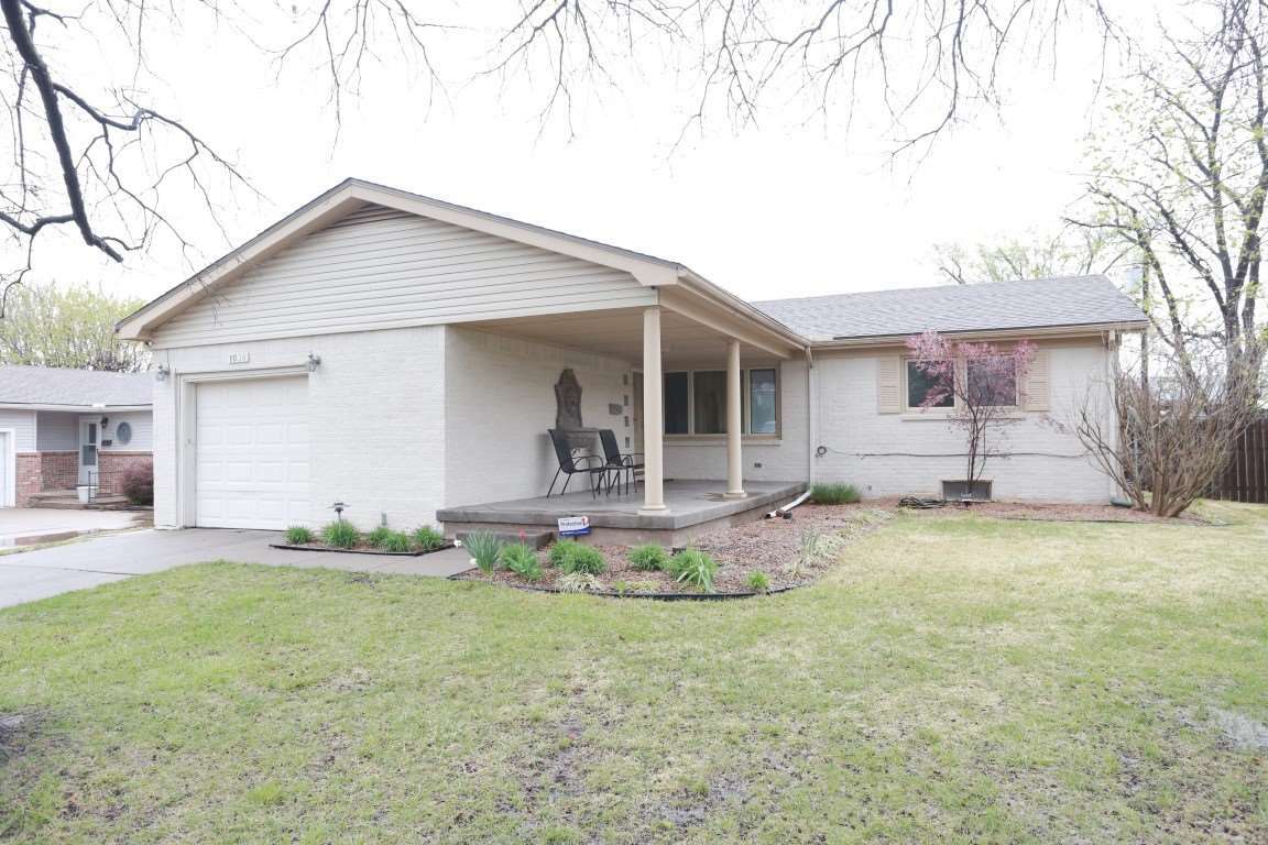 Property Photo:  1034 S Rosalie St  KS 67207 