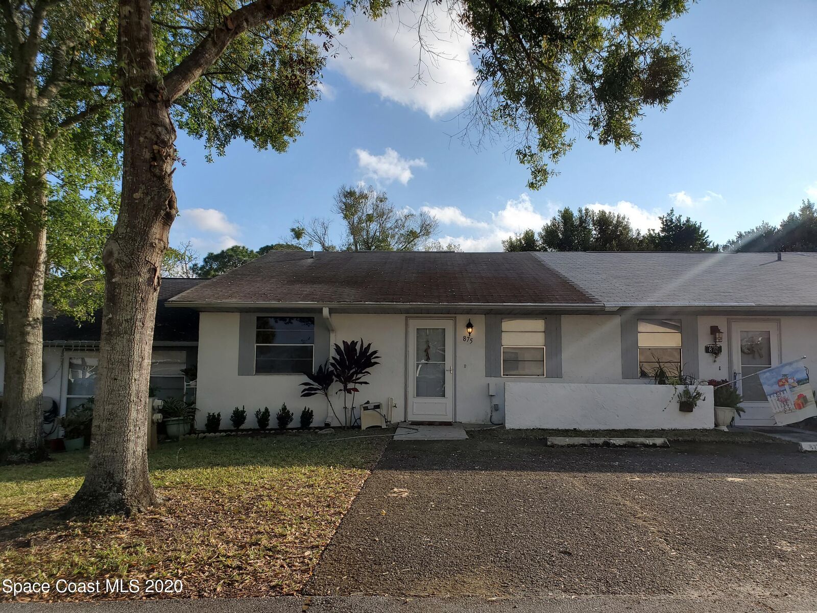 Property Photo: 875 Marcella Lane FL 32780