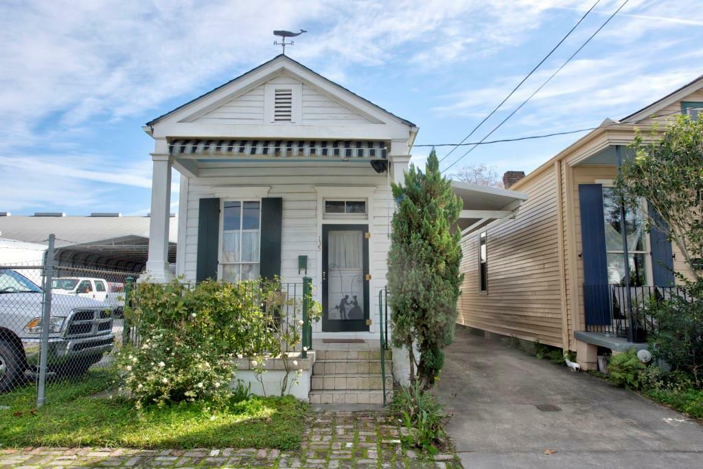 Property Photo:  135 Brooklyn Avenue  LA 70121 