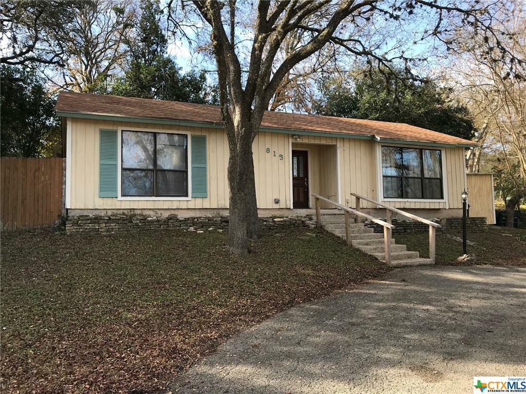 Property Photo:  815 Loop Street  TX 78666 