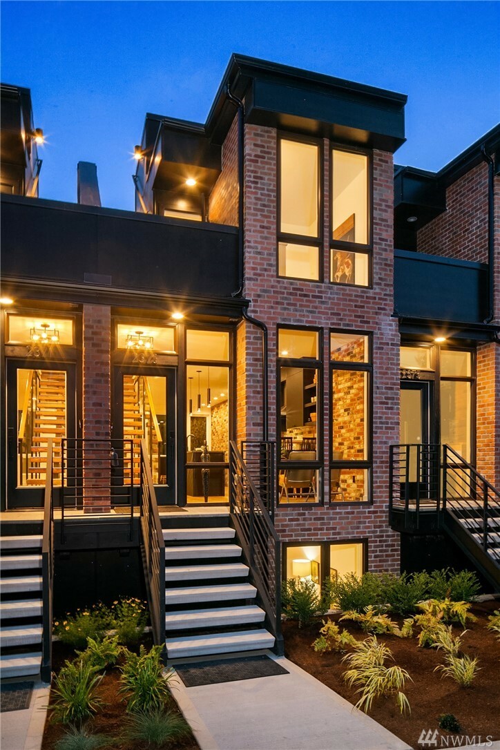 Property Photo: 2361 D Minor Ave E WA 98102