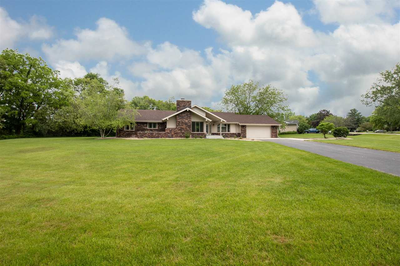 Property Photo:  7232 Grosbeak Trail  IL 61073 