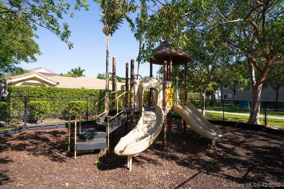 Property Photo:  15440 SW 284th St 5206  FL 33033 