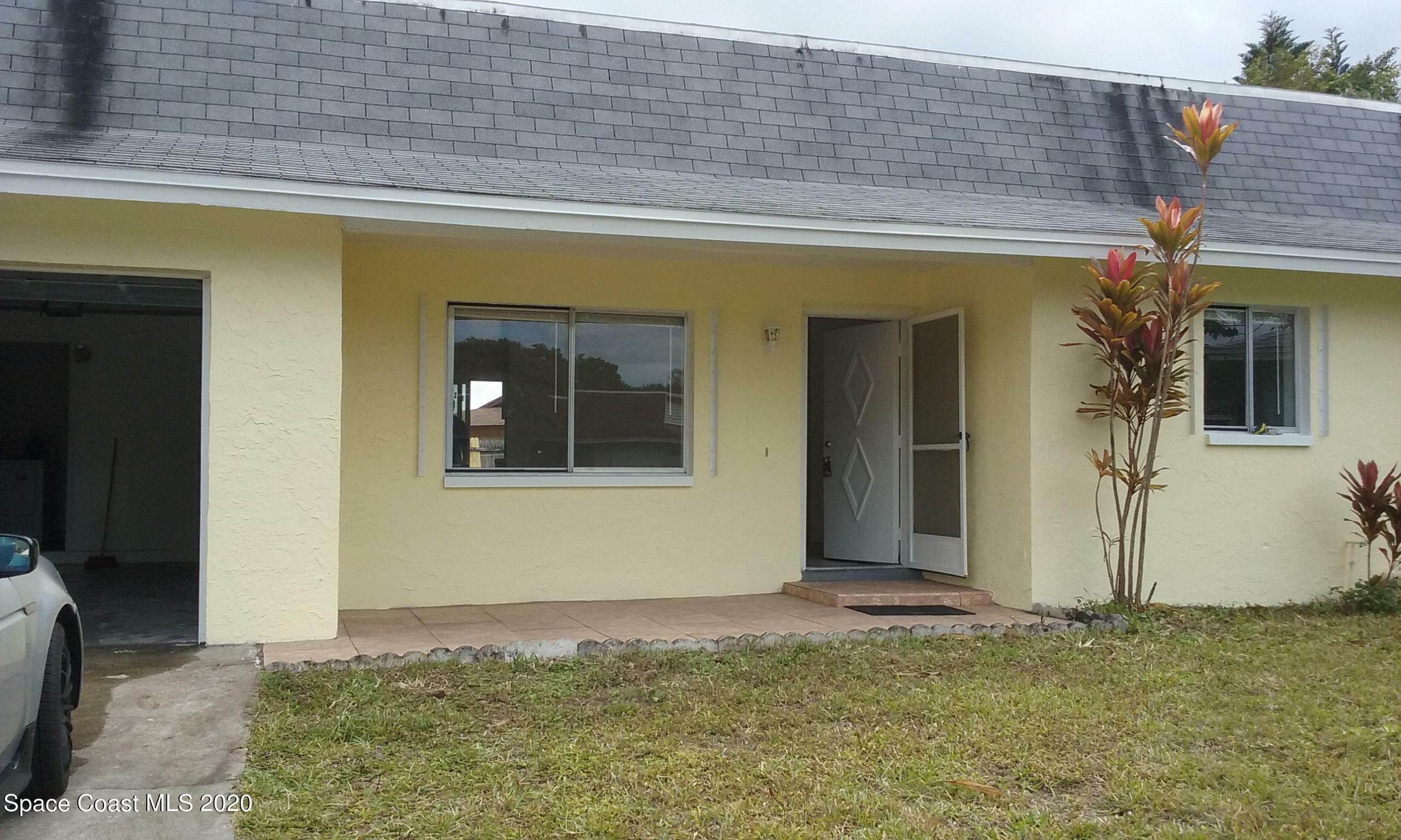 Property Photo:  417 Via Palermo Court  FL 32953 