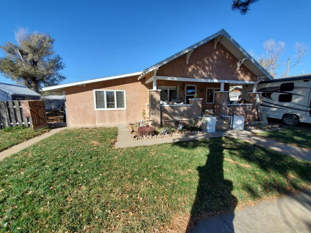 Property Photo:  1409 North Main Street  KS 67846 