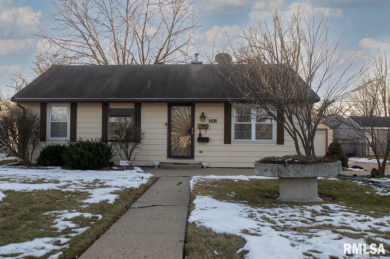 Property Photo:  2122 W Gilbert  IL 61604 