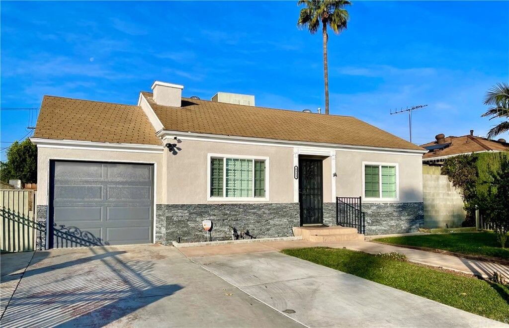 Property Photo:  6513 Kraft  CA 91606 
