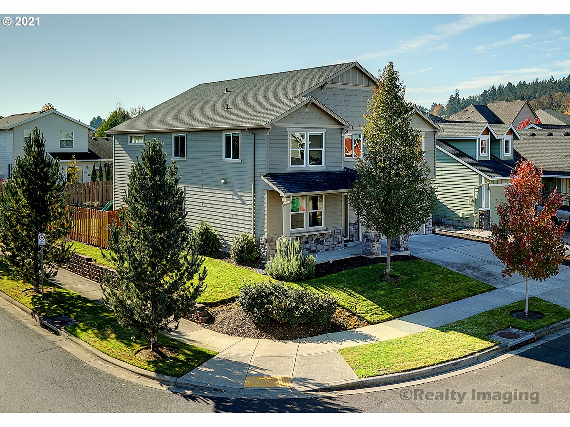 Property Photo: 1164 35th Ave OR 97116
