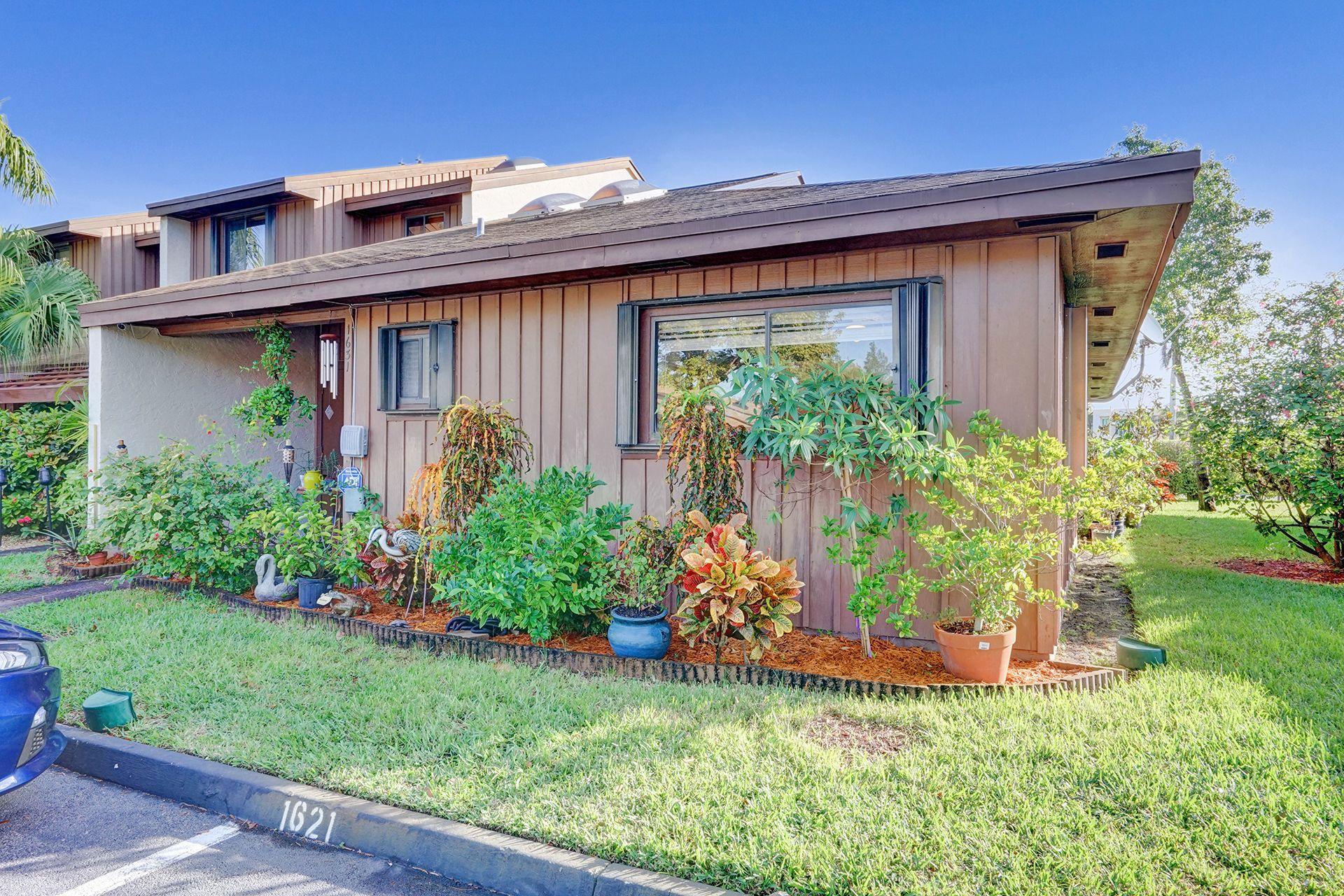 Property Photo:  1631 N 14th Terrace  FL 33020 
