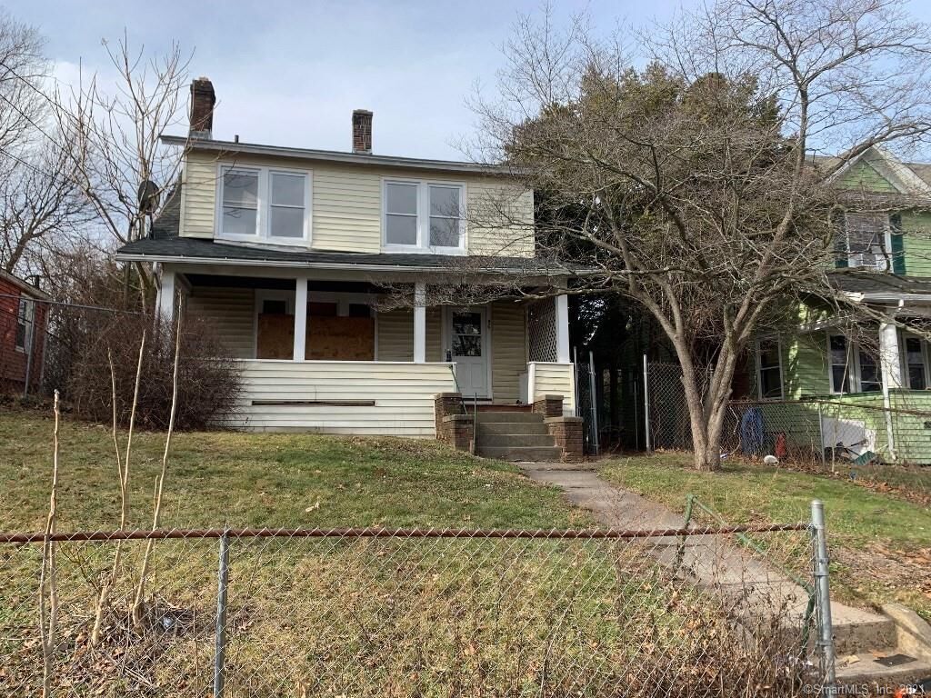 Property Photo: 86 Lincoln Street CT 06451