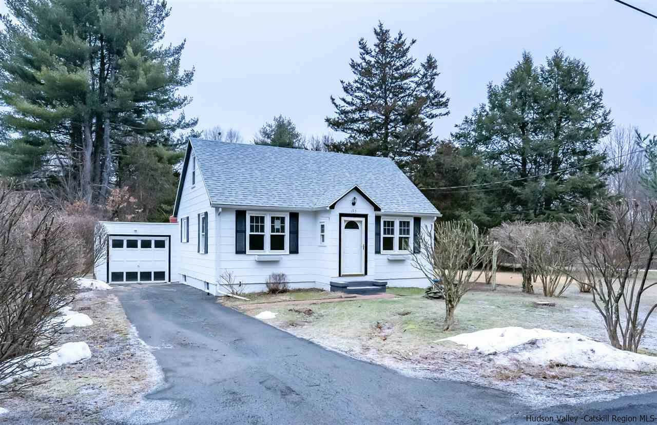 Property Photo:  193 Grove  NY 12486 