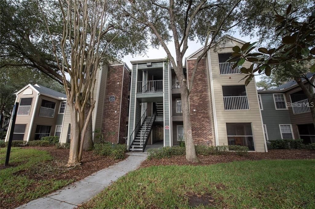 Property Photo:  5124 Park Central Drive 513  FL 32839 