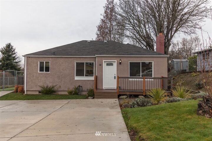 Property Photo: 601 E 57th Street WA 98404