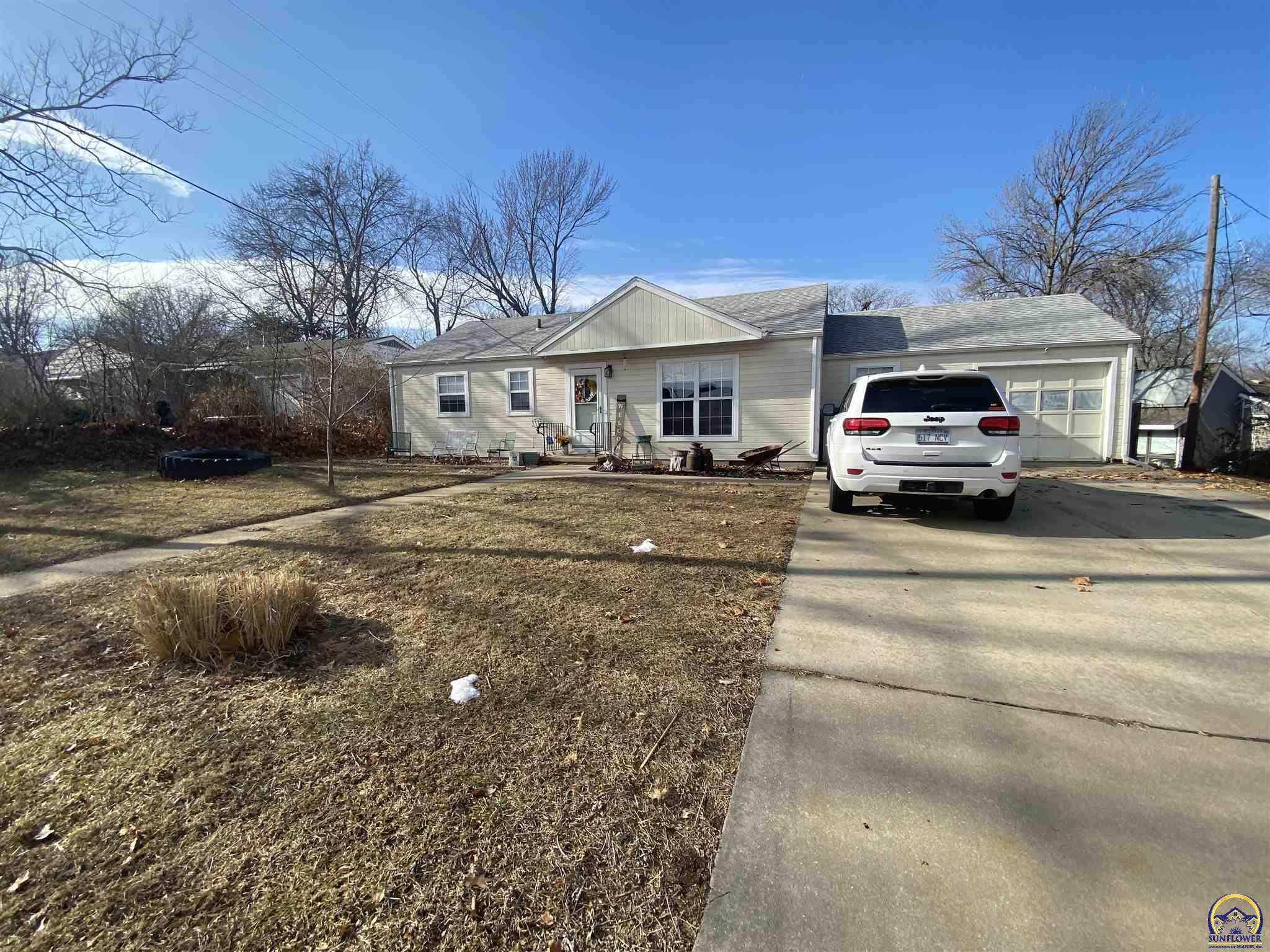 1417 SW Amhurst Rd  Topeka KS 66604 photo