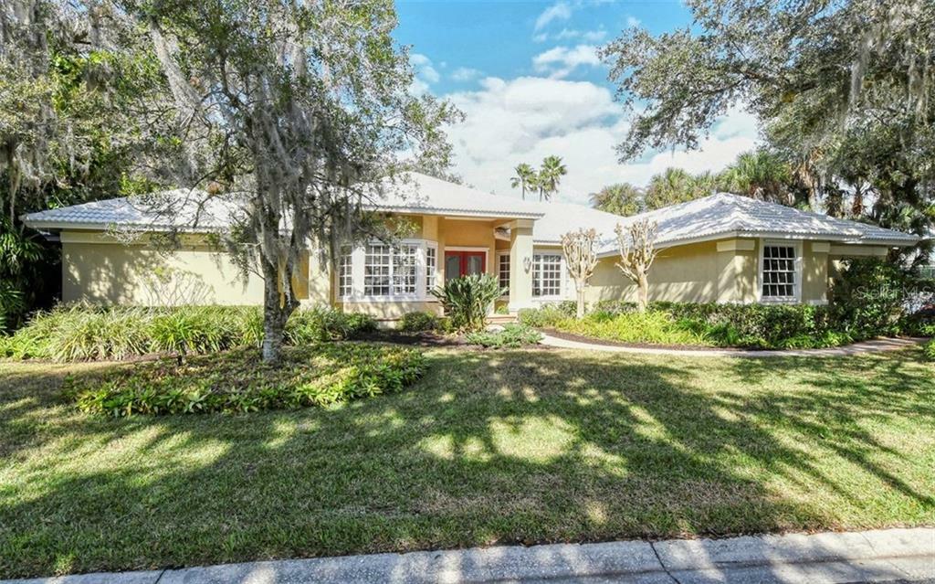 Property Photo:  4434 Oak View Drive  FL 34232 