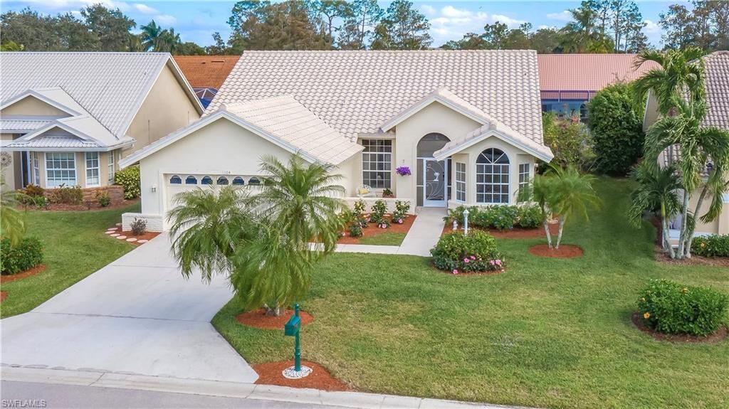 Property Photo: 104 Granville Ct FL 34104