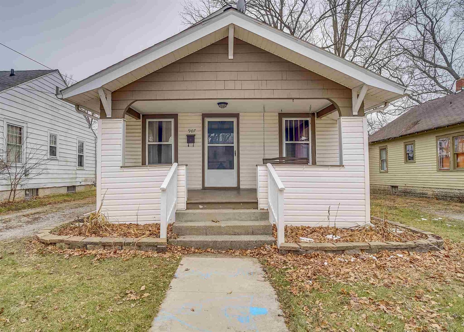 Property Photo: 907 S Indiana Avenue IN 46706