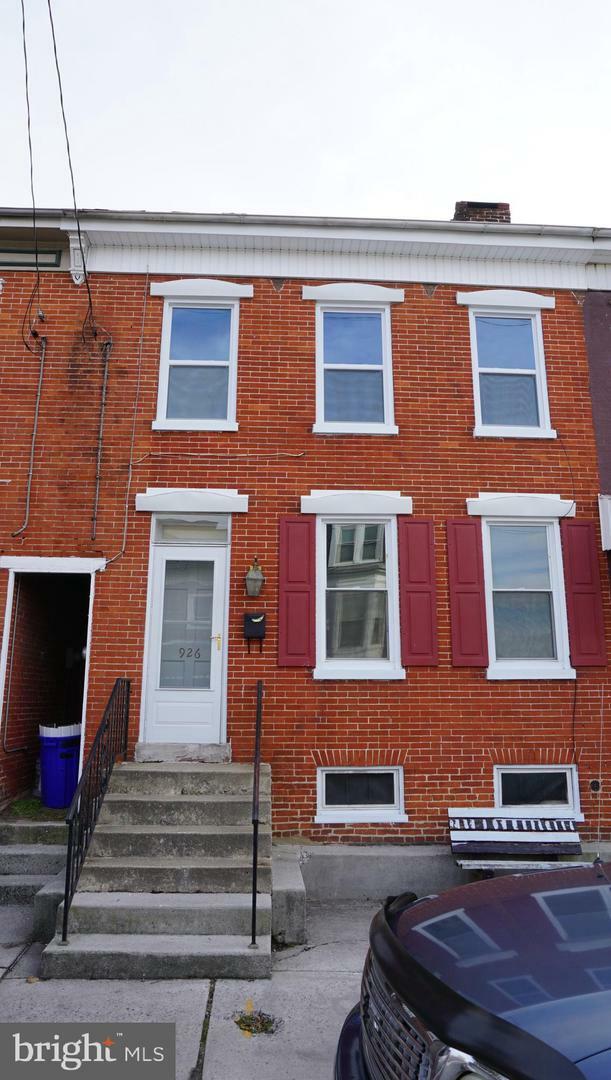 Property Photo:  926 E Market Street  PA 17403 