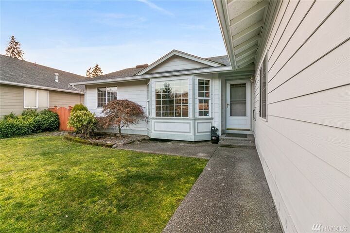 Property Photo:  10618 230th Av Ct E  WA 98321 