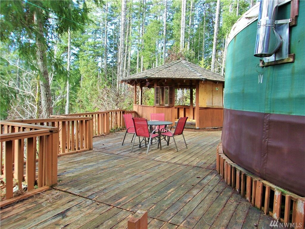 Property Photo: 372 Rocky Brook Rd WA 98320