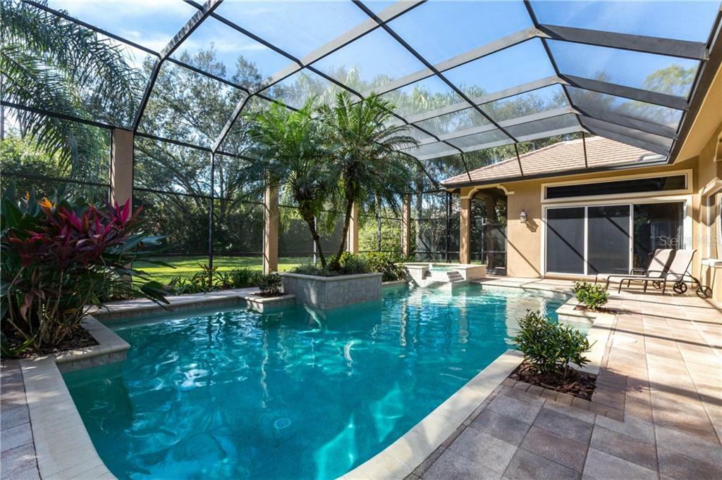 Property Photo: 702 Guisando De Avila FL 33613