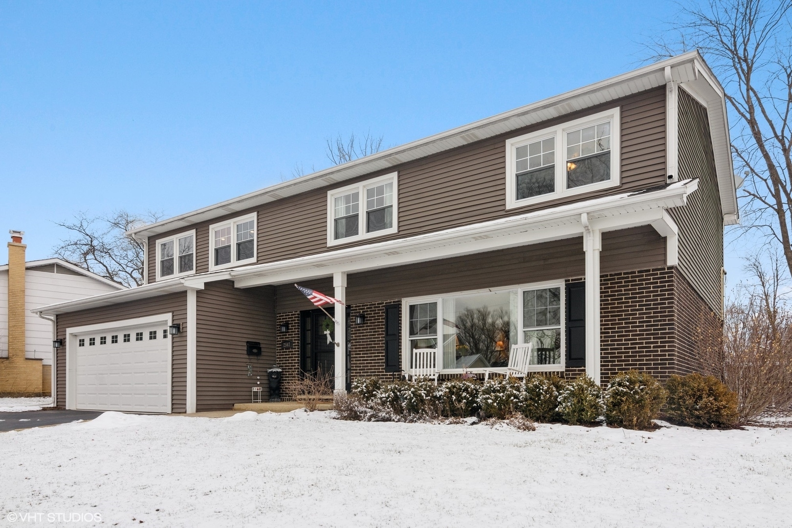 Property Photo:  2567 N Ridge Avenue  IL 60004 