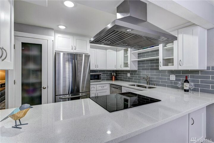 Property Photo: 4518 176th St SW I2 WA 98037