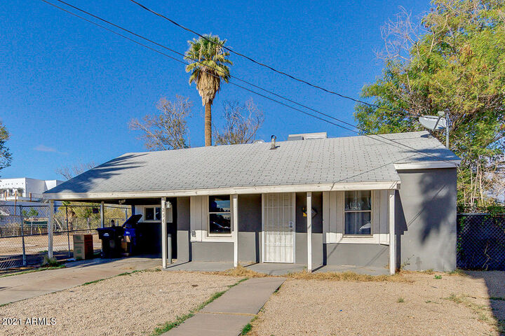 Property Photo: 254 E 2nd Avenue AZ 85210