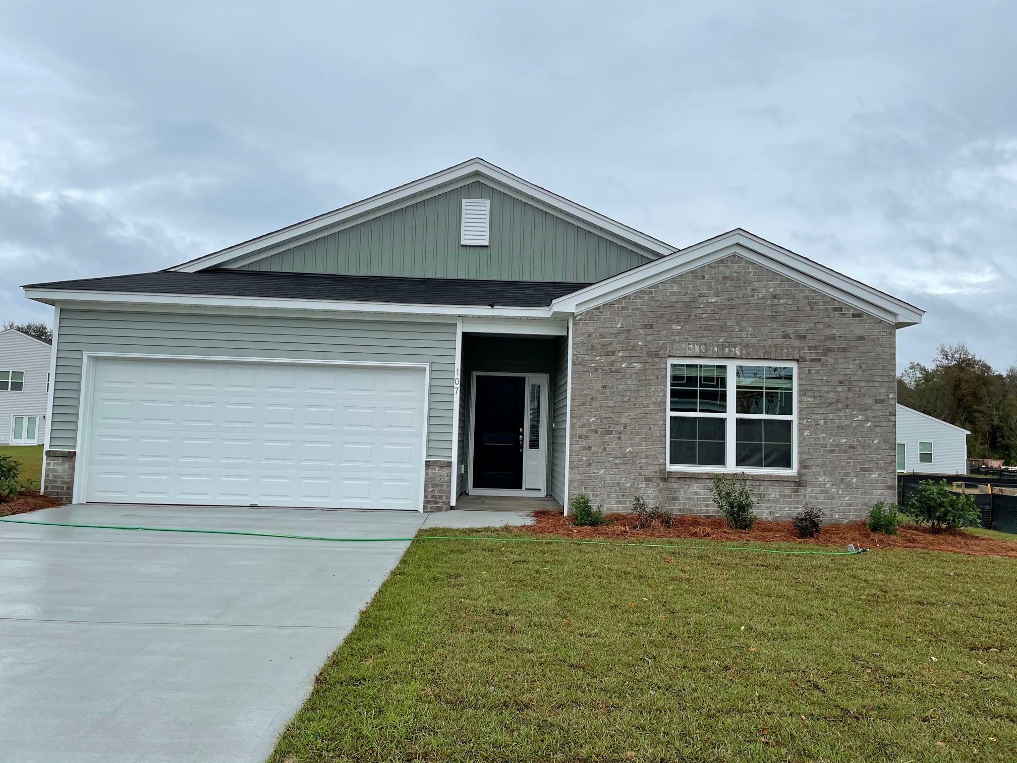 Property Photo: 266 Hyrne Drive SC 29445