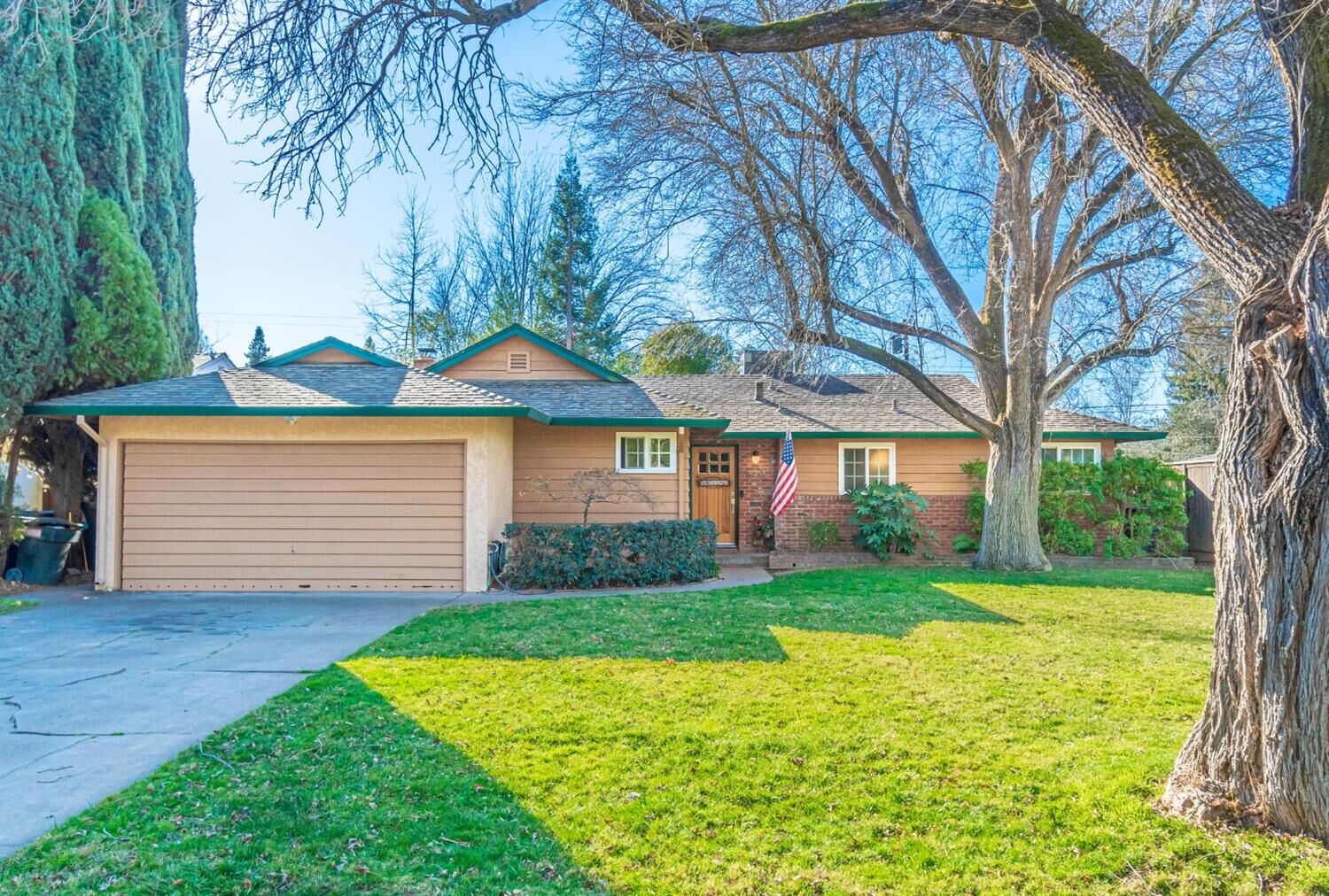 Property Photo:  3908 Arden Way  CA 95864 