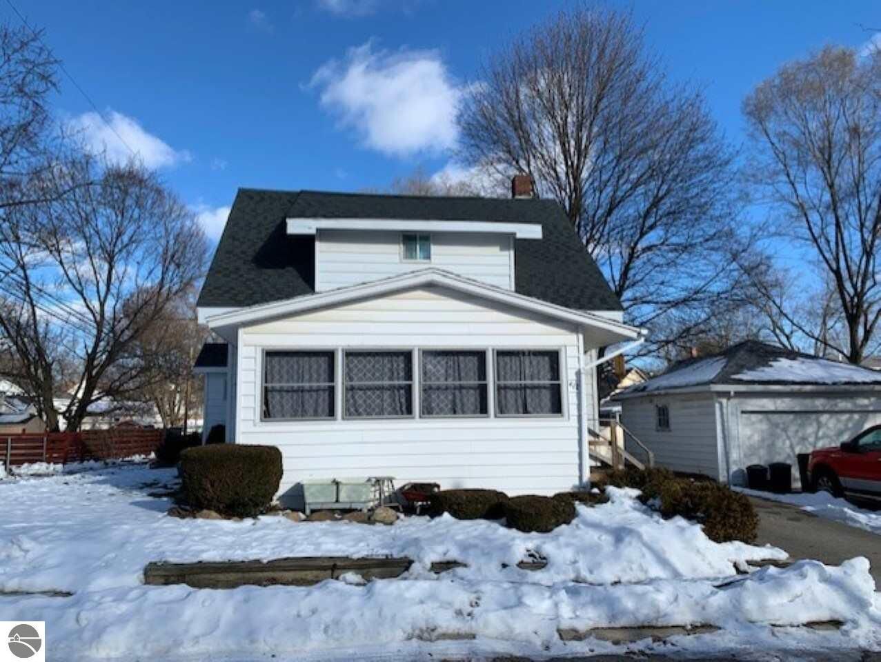 Property Photo:  417 Liberty Street  MI 48801 