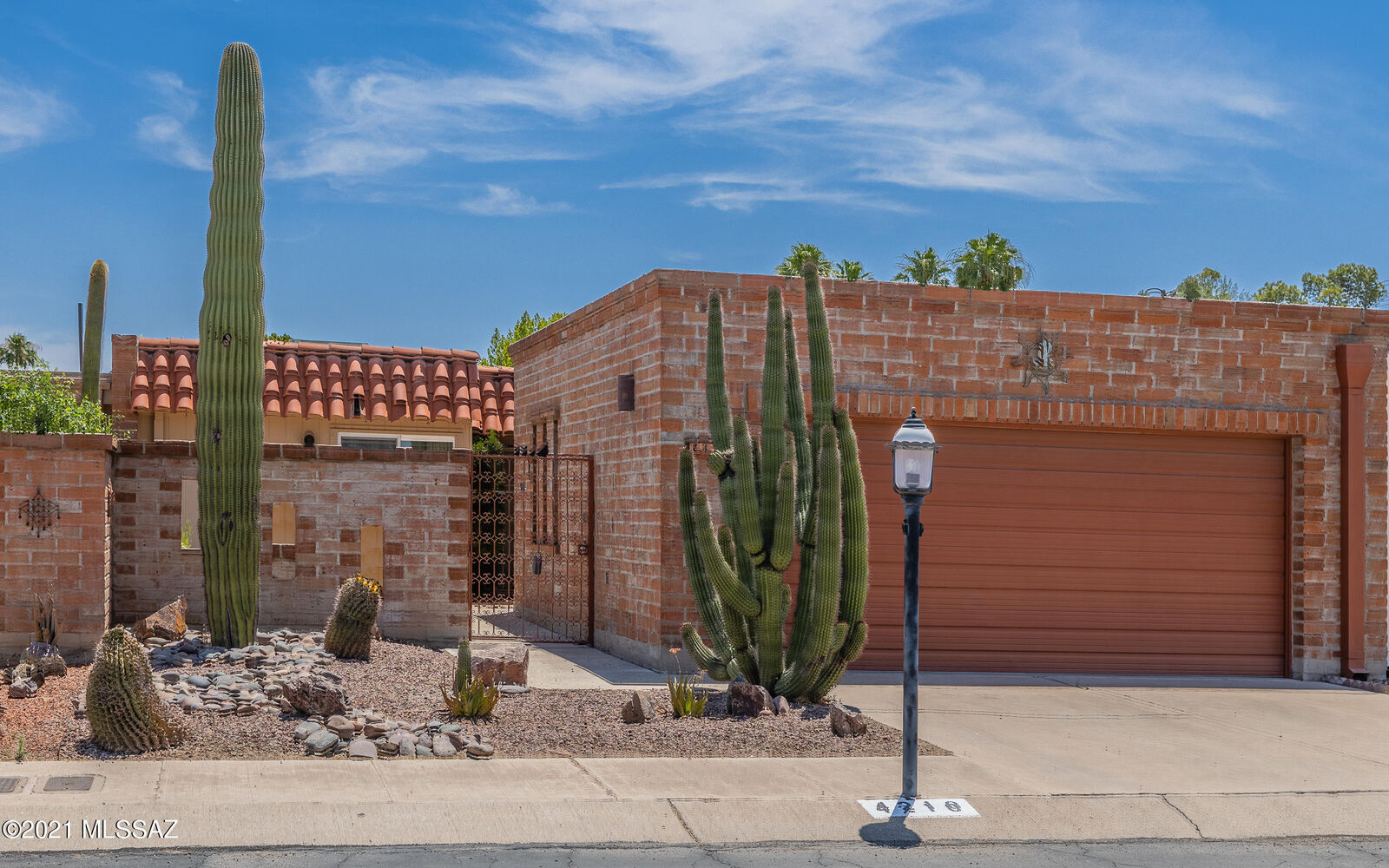 Property Photo:  4210 N Limberlost Place  AZ 85705 
