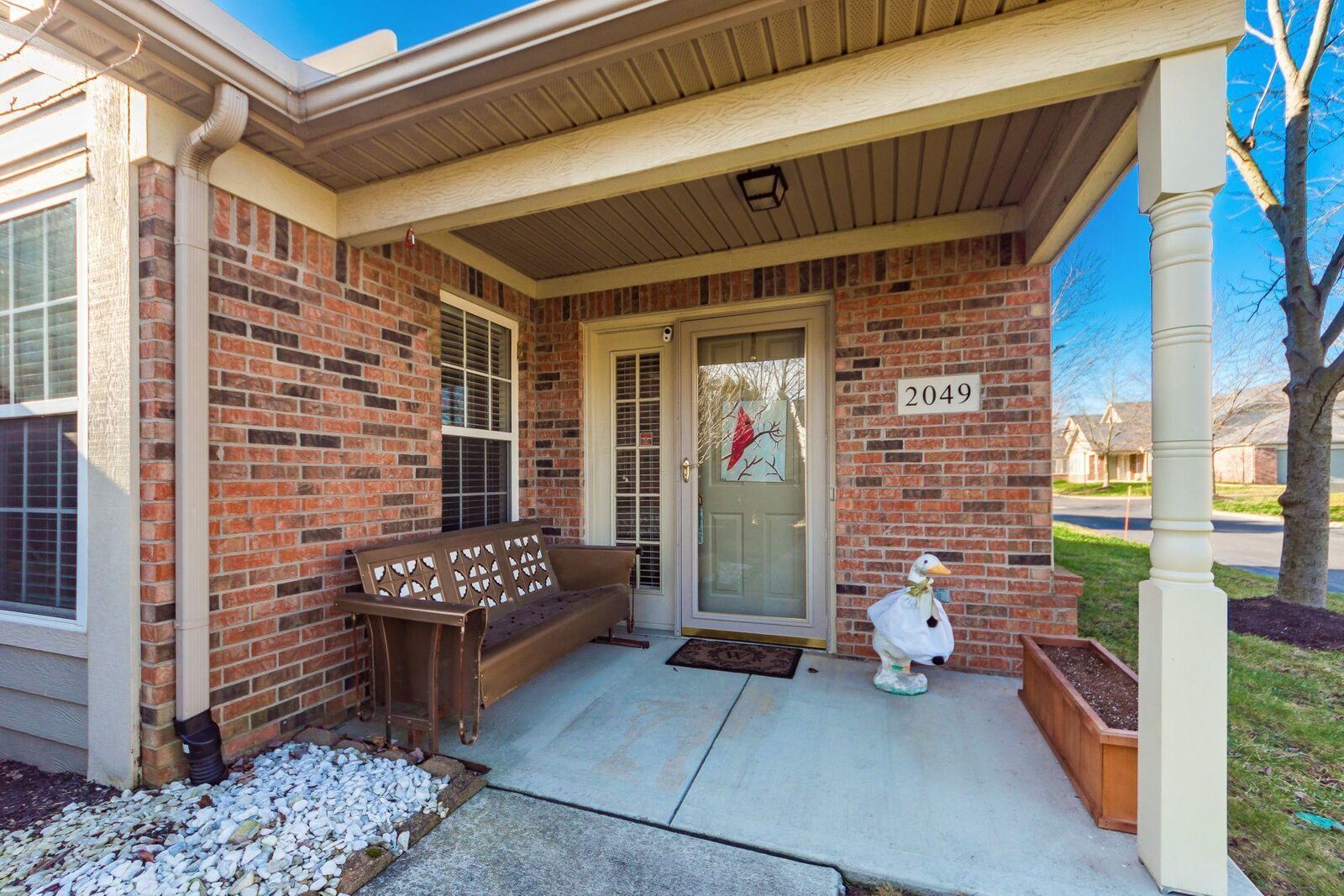Property Photo:  2049 Dry Creek Place  OH 43123