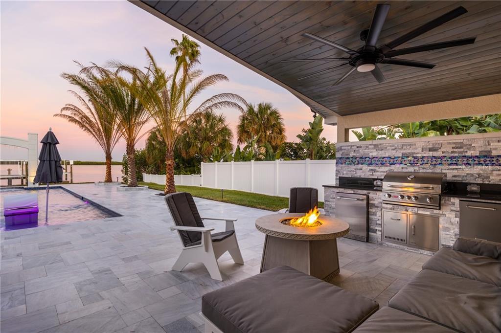 Property Photo: 6067 Bayou Grande Boulevard NE FL 33703